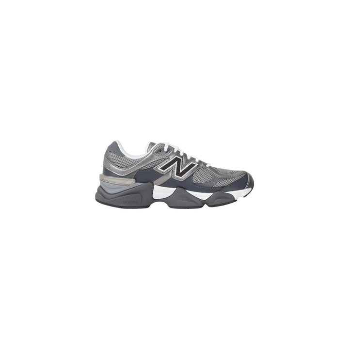 New Balance 9060 Femme Gris Anthracite Marine Logo N Semelle Blanche — vue profil extérieur — Delvale
