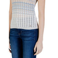 Image 2 : Débardeur Guess beige lurex pour femme, détail de la matière viscose-lurex fluide — delvale