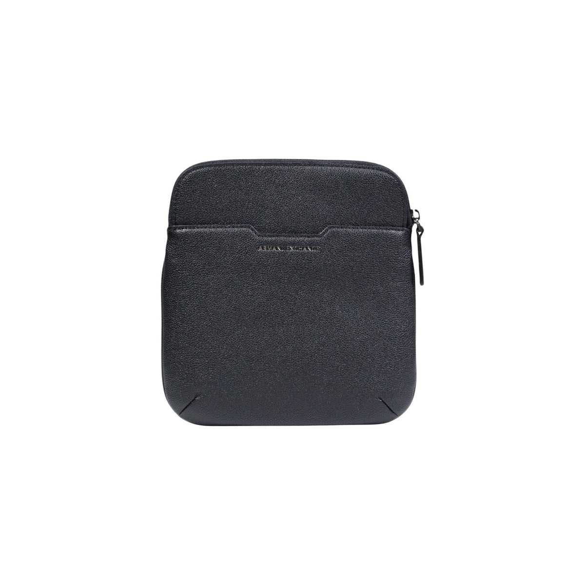 Image 1 : Sacoche plate Armani Exchange homme noire grainée vue de face avec poche façade biseautée et logo ton sur ton — Delvale