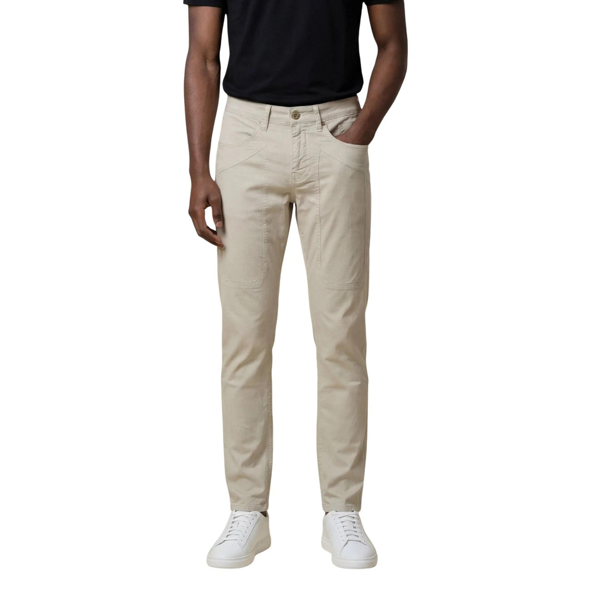 Image 8 : Pantalon chino Jeckerson homme beige sable, détail de la poche frontale et de la ceinture — Delvale