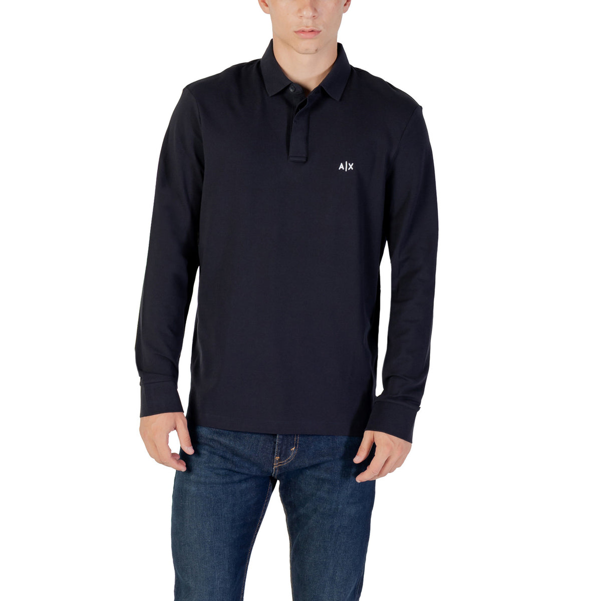 Image 5 : Zoom sur les finitions et coutures du t-shirt Armani Exchange blanc — Delvale