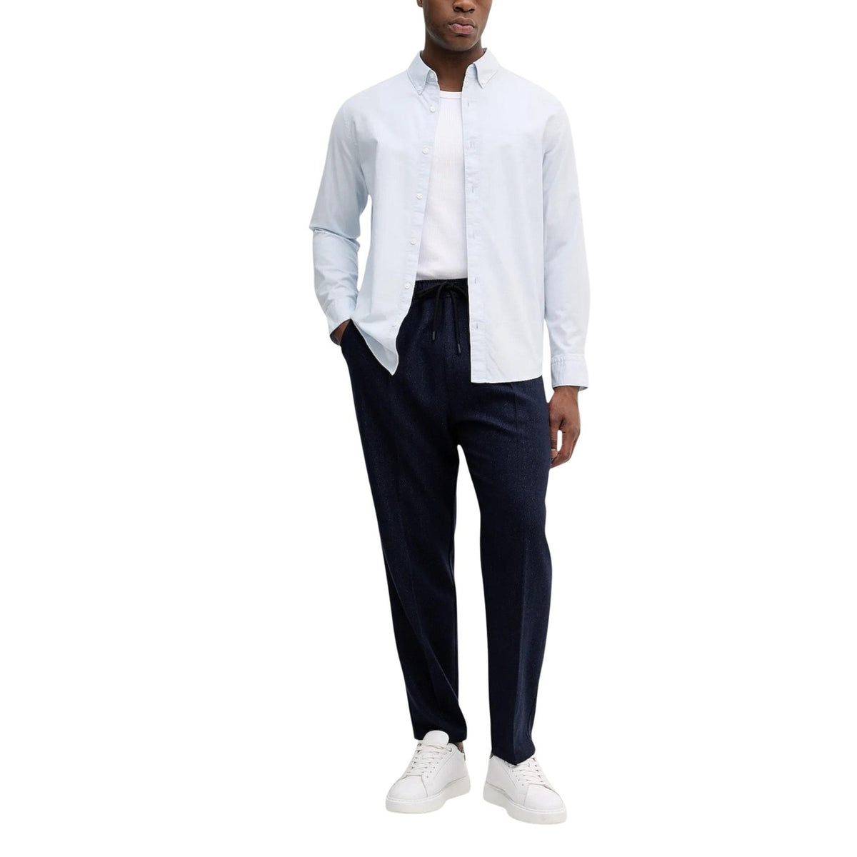 Image 2 : Détail col et boutonnage chemise Calvin Klein Jeans bleu azur homme — Delvale