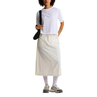 Image 2 : T-shirt The North Face femme blanc vue de face style décontracté — delvale