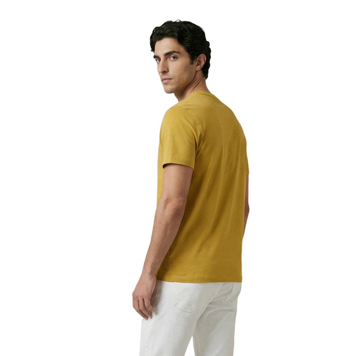 Image 2 : Détail du logo brodé U.S. Polo Assn. sur t-shirt jaune moutarde homme — Delvale