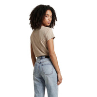 Image 3 : Vue de profil du t-shirt Armani Exchange femme beige, manches courtes en coton — delvale