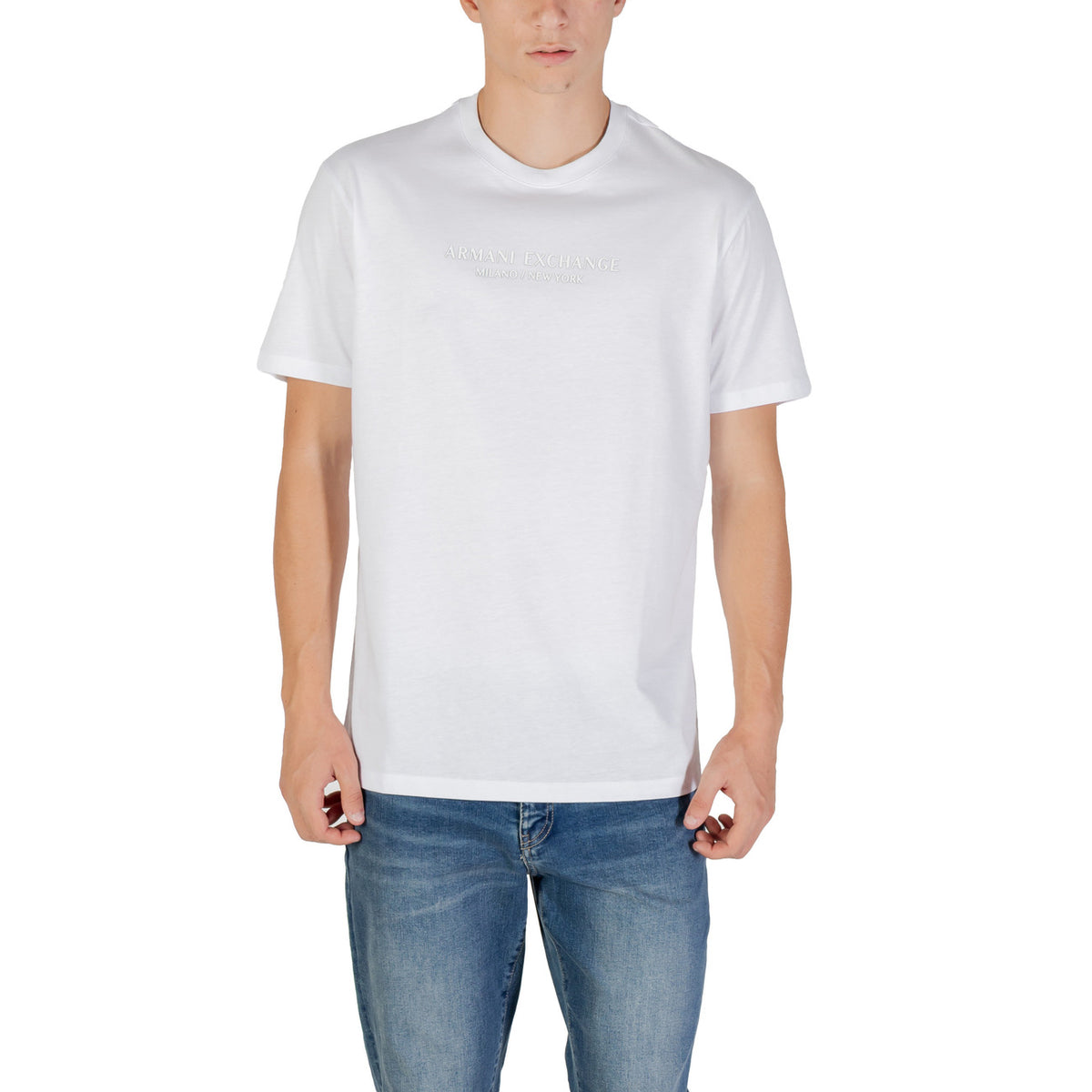 Image 6 : T-shirt Armani Exchange homme vert porté, look casual — Delvale