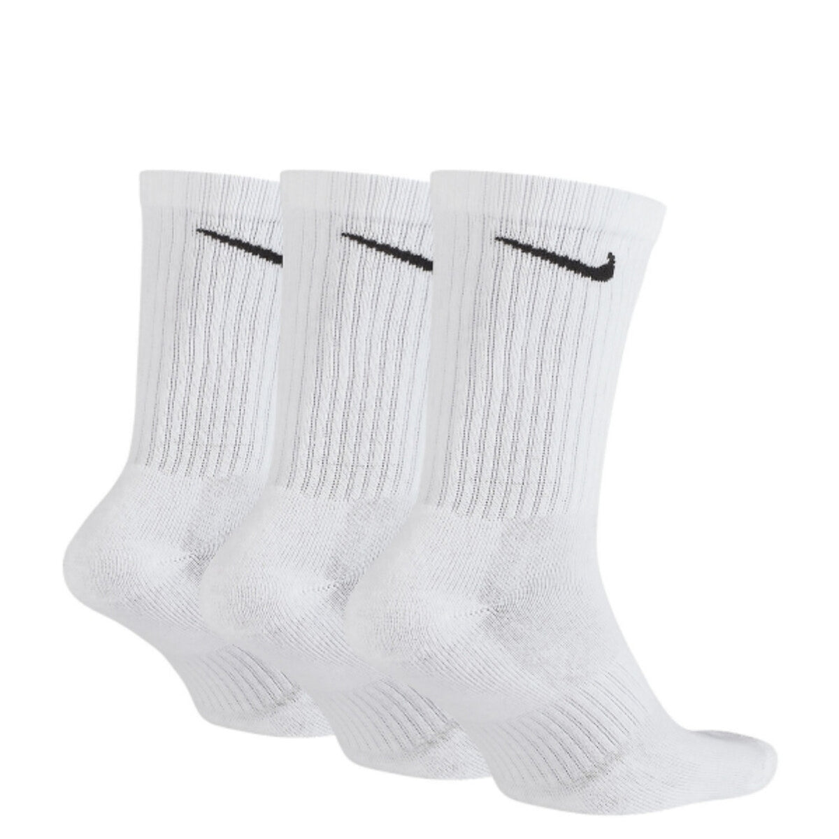 Image 2 : Vue de trois chaussettes Nike crew blanches superposées mettant en valeur le renfort semelle et le bord-côte côtelé — Delvale