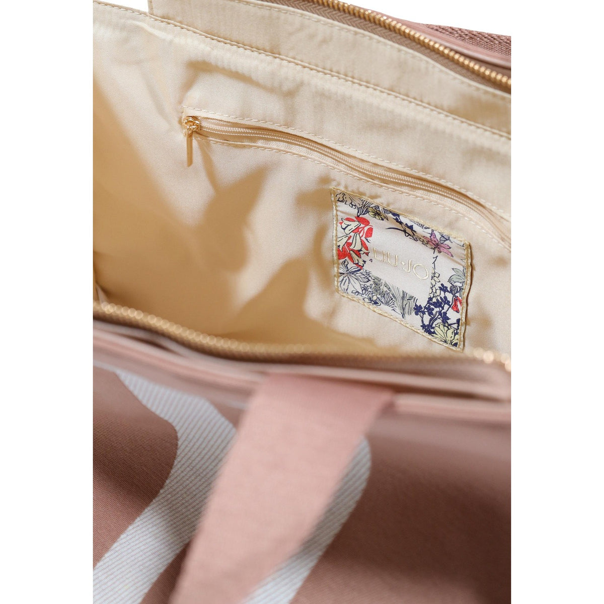 Image 5 : Vue d'ensemble du sac Liu Jo monogram rose poudré, structure rectangulaire et volume cabas — Delvale
