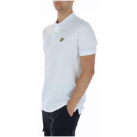 Image 3 : Détail de l'aigle brodé Lyle & Scott en jaune et noir sur polo blanc, broderie signature heritage — Delvale