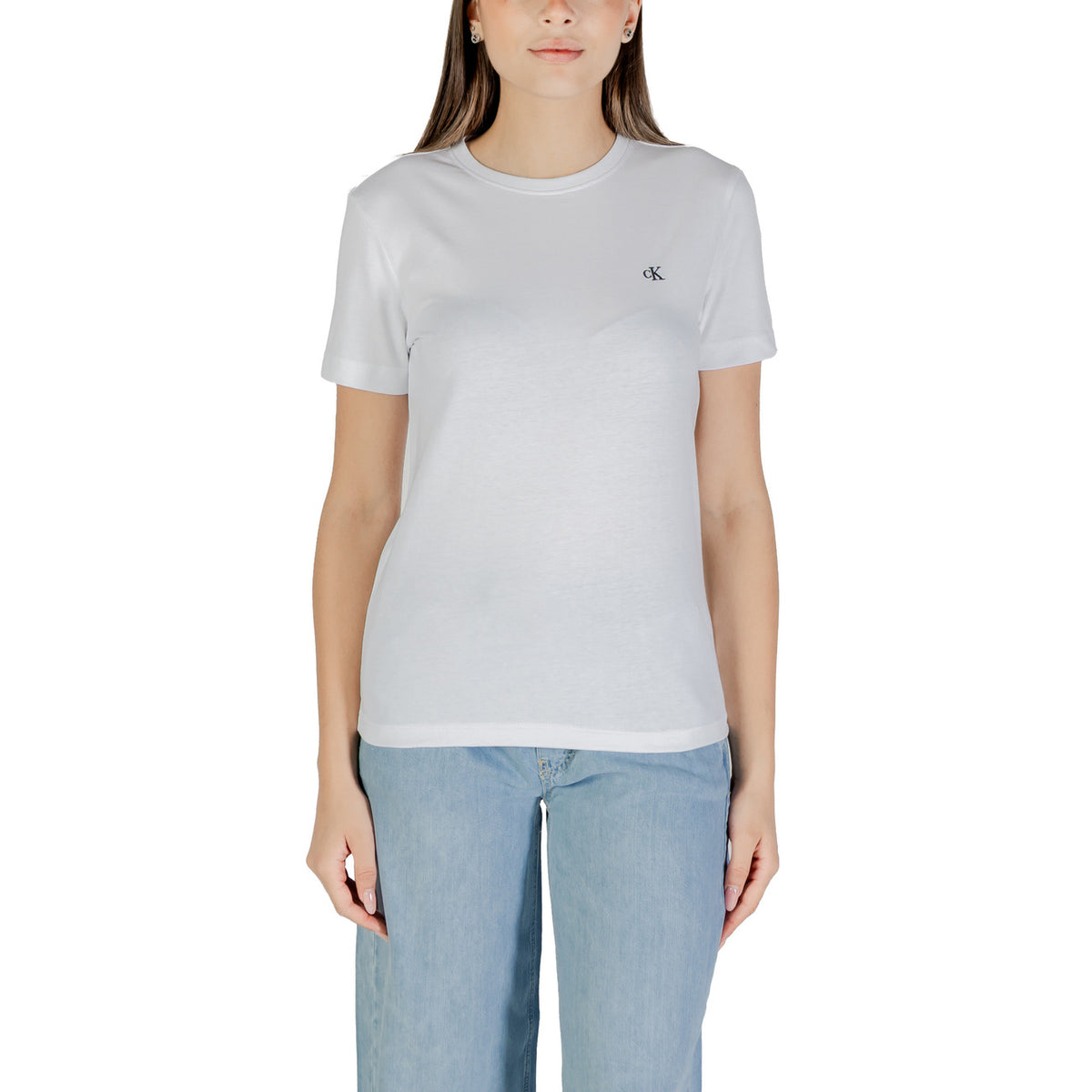Image 4 : T-shirt Calvin Klein Jeans femme noir coupe classique vue d'ensemble — Delvale