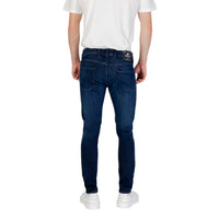 Image 2 : Détail du jean Replay homme bleu avec poches et finitions authentiques — Delvale