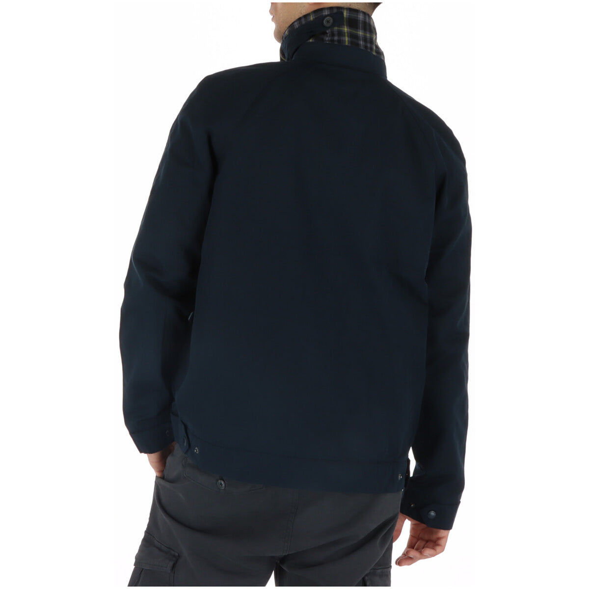 Image 2 : Jaquette Lyle & Scott homme bleue, détail des poches frontales et finitions — Delvale