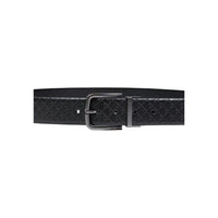 Image 2 : Détail de la boucle gunmetal rectangulaire de la ceinture Calvin Klein homme cuir noir embossé — Delvale