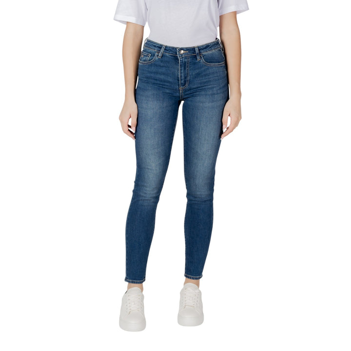 Image 1 : Jean femme Armani Exchange bleu azur coupe moderne vue de face — delvale