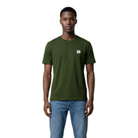 Image 6 : T-shirt Calvin Klein Jeans homme rose porté — Delvale