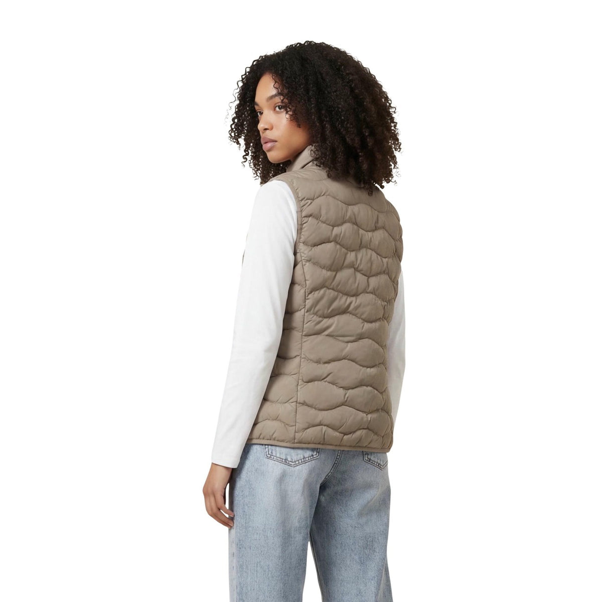 Image 2 : Vue de face du gilet EA7 beige femme avec col rond et poches — delvale