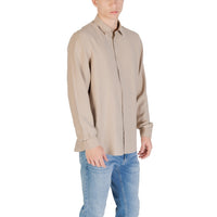Image 3 : Vue de trois quarts de la chemise Antony Morato manches longues viscose beige, coupe droite décontractée — Delvale