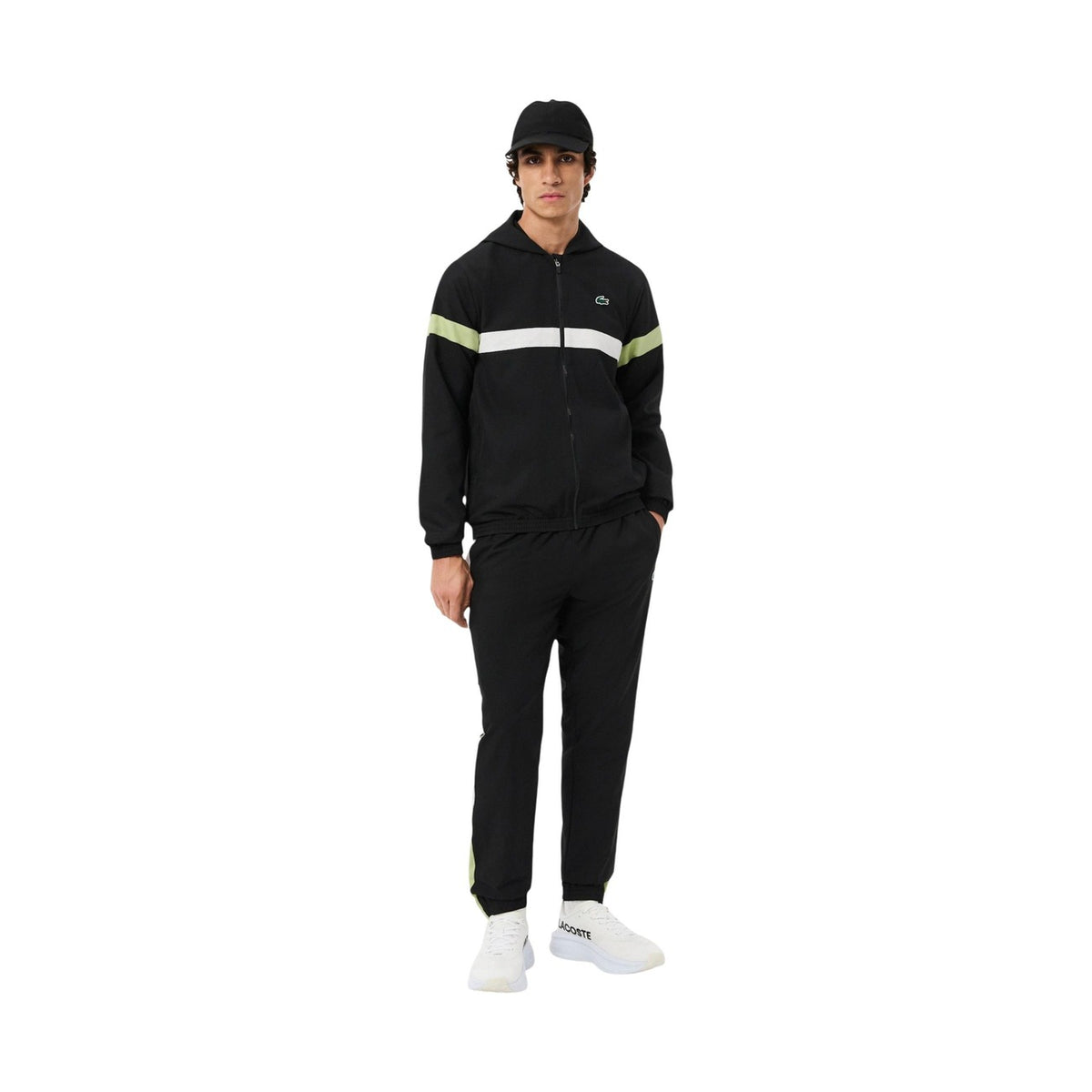 Lacoste Ensemble Survêtement Homme Noir Bande Jaune Fluo Blanc Zippé Capuche — vue de face portée — Delvale
