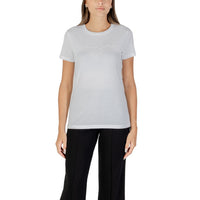 Image 4 : T-shirt Armani Exchange femme noir porté avec jean, style décontracté chic — delvale