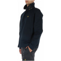 Image 3 : Jaquette Lyle & Scott homme bleue, vue de profil montrant la coupe masculine — Delvale