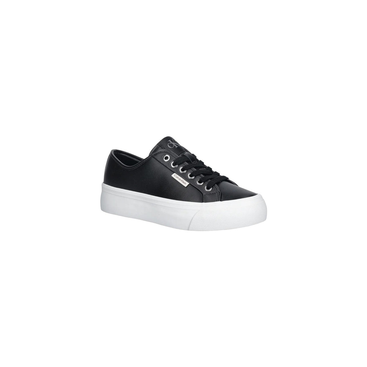 Image 2 : Sneakers Calvin Klein Jeans femme noires, détail de la plaque logo métal argenté sur la tige — Delvale