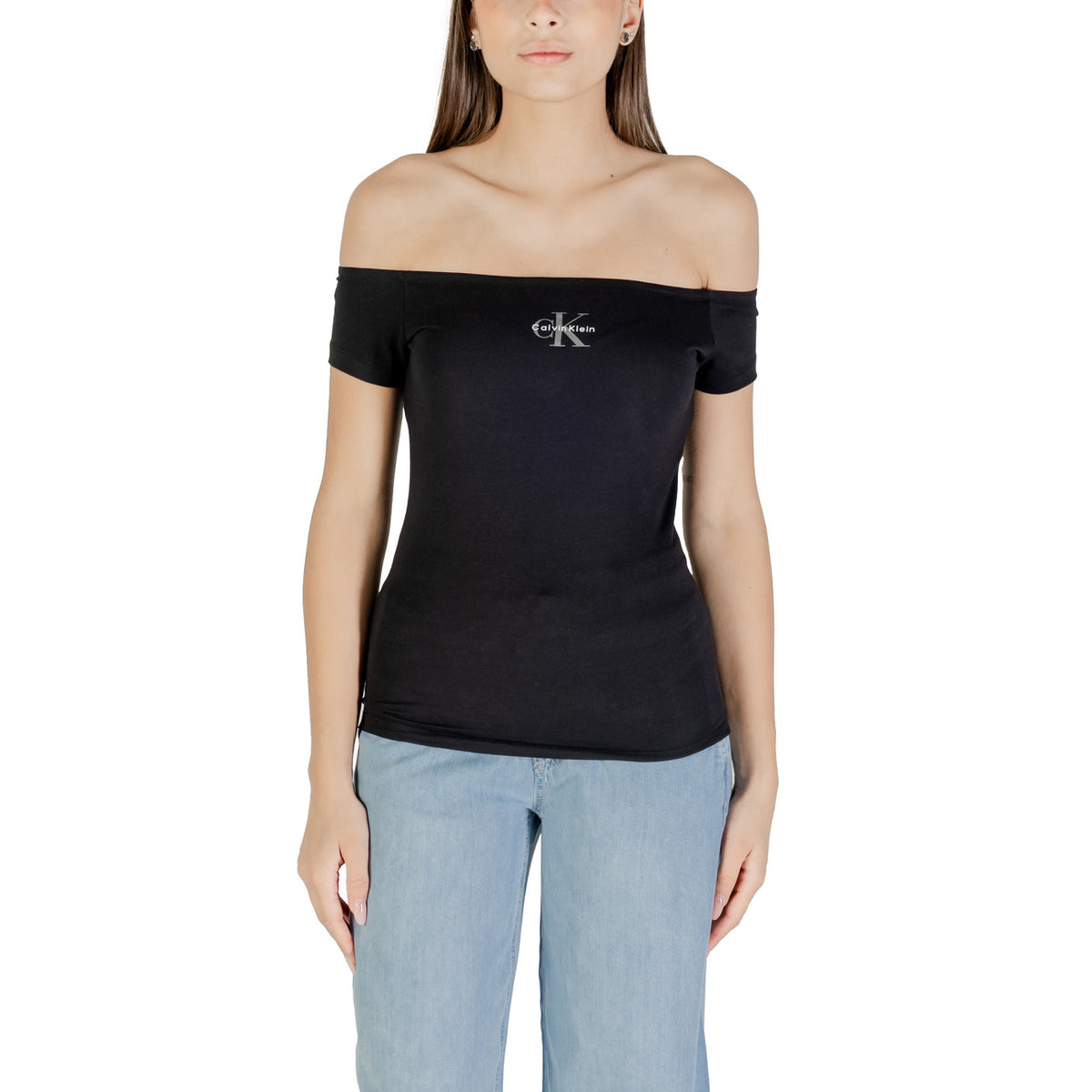 Image 4 : Détail matière et finitions du t-shirt blanc Calvin Klein Jeans pour femme — delvale