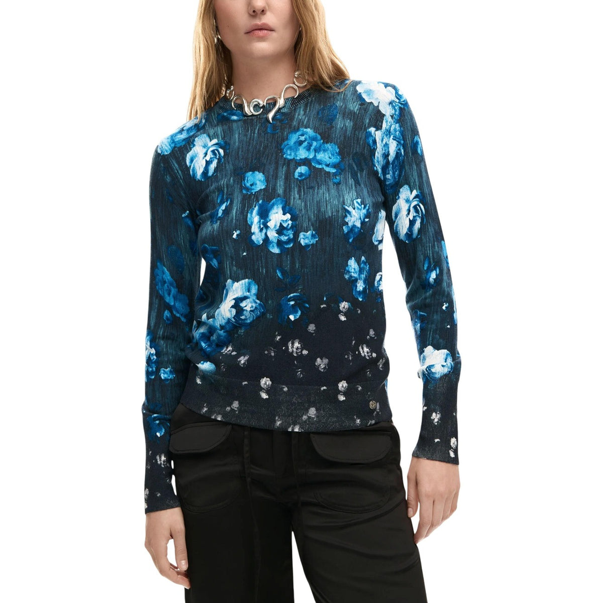 Image 1 : Pull femme Desigual noir avec motif floral coloré, manches longues et col rond — delvale