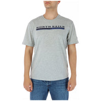Image 1 : T-shirt North Sails homme gris chiné, imprimé logo North Sails centré sur la poitrine, col rond, manches courtes, porté avec un jean — Delvale