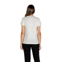 Image 2 : Vue frontale du t-shirt Liu Jo blanc col V, détail poche poitrine ornée d'un patch logo et strass — Delvale