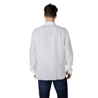 Image 2 : Détail col button-down et poche poitrine avec crocodile Lacoste brodé, chemise lin blanc homme — Delvale