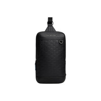 Image 1 : Sac porté épaule Tommy Hilfiger homme noir monogramme TH gaufré zip latéral tirette bleue anneau D vue de face — Delvale