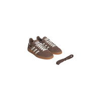 Image 3 : Adidas Originals Handball Spezial vue arrière, contrefort cuir lisse crème et talon avec logo Adidas — Delvale