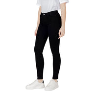 Image 2 : Détail du jean femme noir Armani Exchange, finitions soignées — delvale