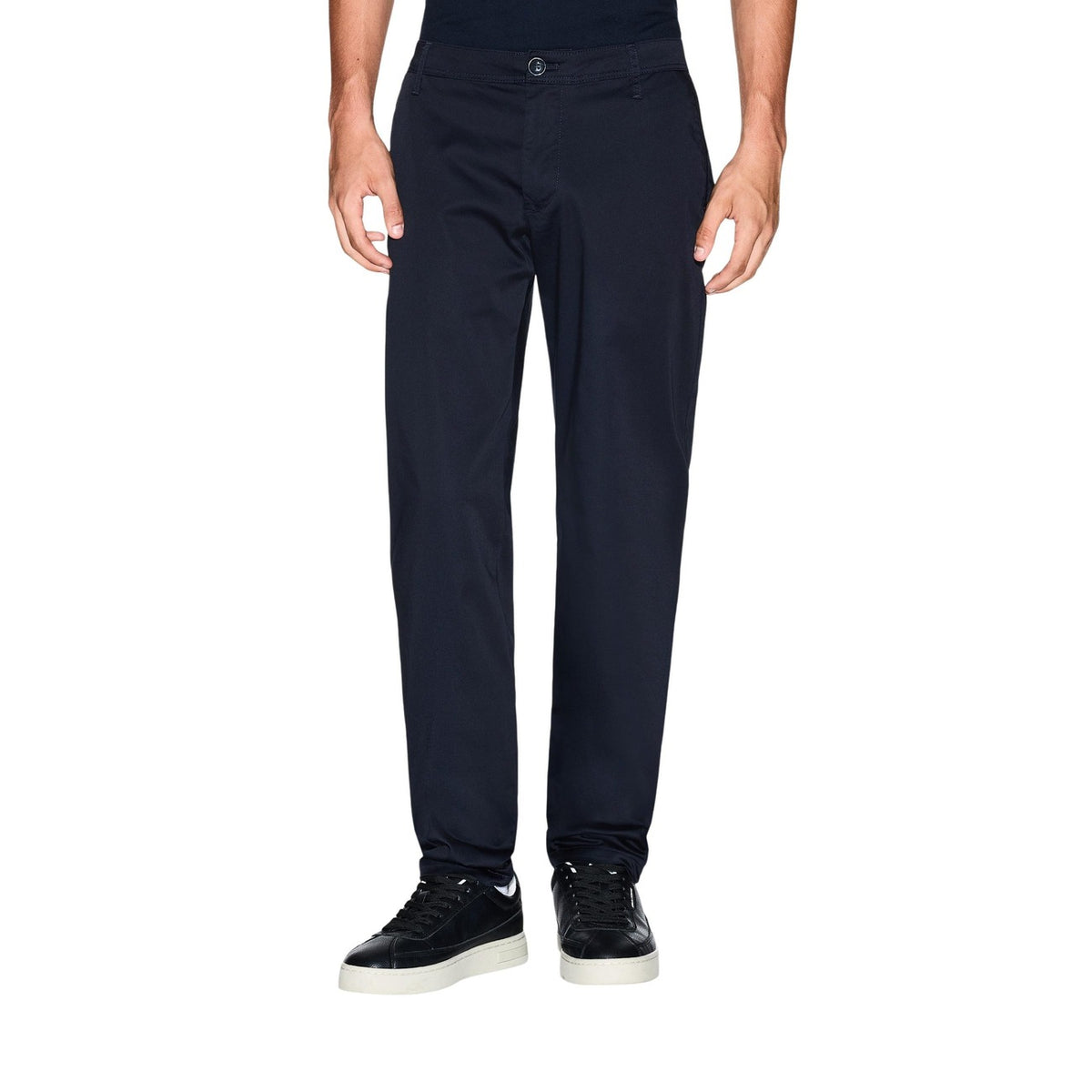 Pantalon chino Armani Exchange homme bleu marine stretch zip bouton — vue de face portée — Delvale