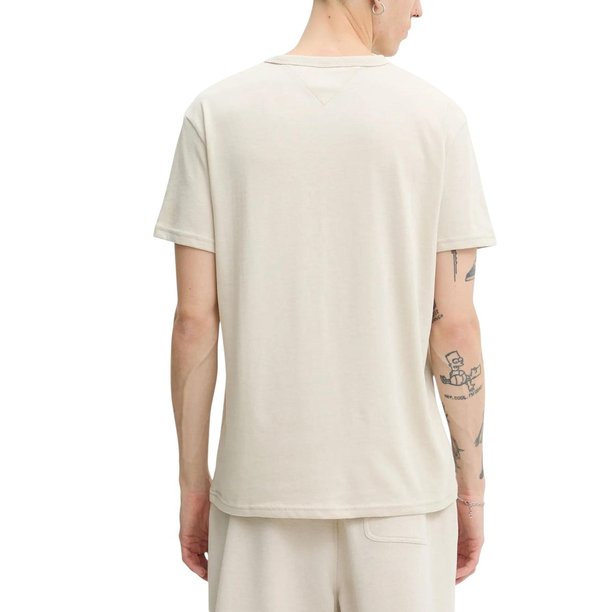 Image 3 : T-shirt Tommy Hilfiger Jeans homme beige, détail de la coupe et des finitions — Delvale