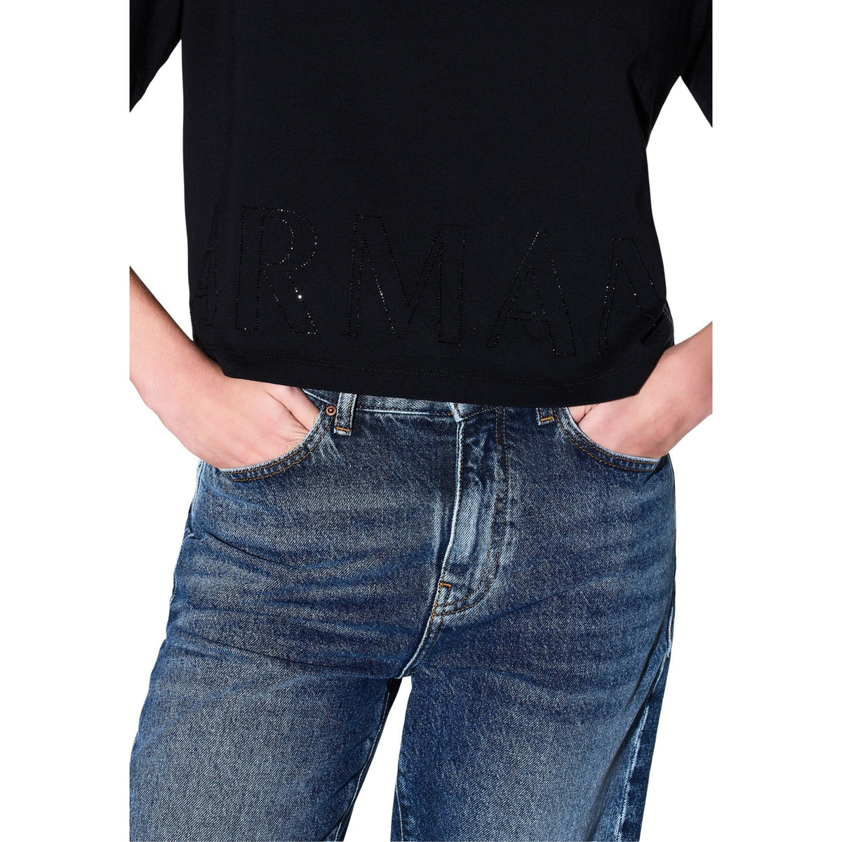 Image 3 : T-shirt Armani Exchange femme noir vue d'ensemble coupe flatteuse — delvale