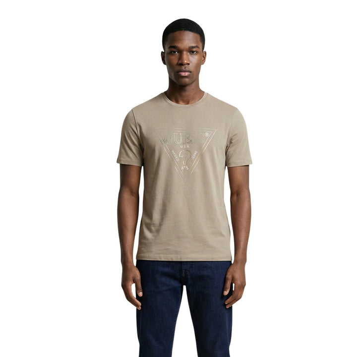 Image 1 : T-shirt Guess homme beige avec impression moderne, manches courtes et col rond — Delvale
