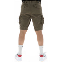 Image 2 : Vue de face du short cargo Superdry homme kaki avec détail des poches frontales et latérales — Delvale