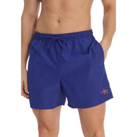 Image 4 : Short de bain Calvin Klein Jeans corail porté, coupe masculine — Delvale