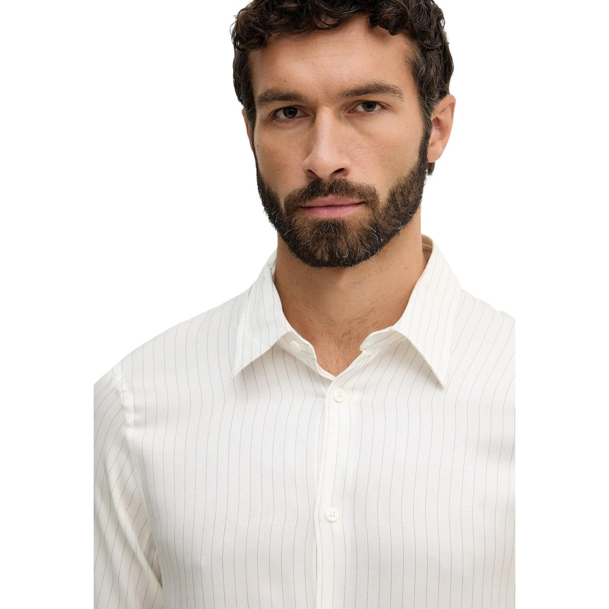 Image 3 : Détail chemise blanche Armani Exchange homme coupe classique manches longues — Delvale
