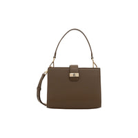 Image 1 : Sac à main structuré Tommy Hilfiger femme en simili cuir taupe avec fermoir verrou monogramme TH doré et bandoulière réglable, vue de face — Delvale