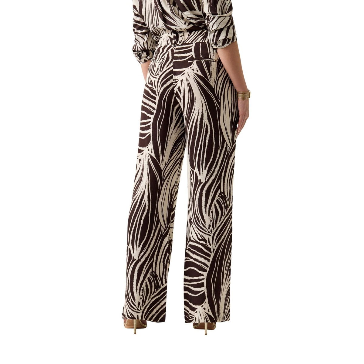 Image 2 : Détail du pantalon Guess femme marron en viscose, coupe fluide et élégante — Delvale