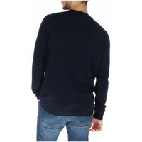 Image 2 : Détail col rond pull Lyle & Scott homme bleu maille premium — Delvale
