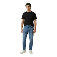 Image 2 : Vue de face du t-shirt noir Antony Morato col rond en pur coton porté par un homme brun — 9yvwh4-xt