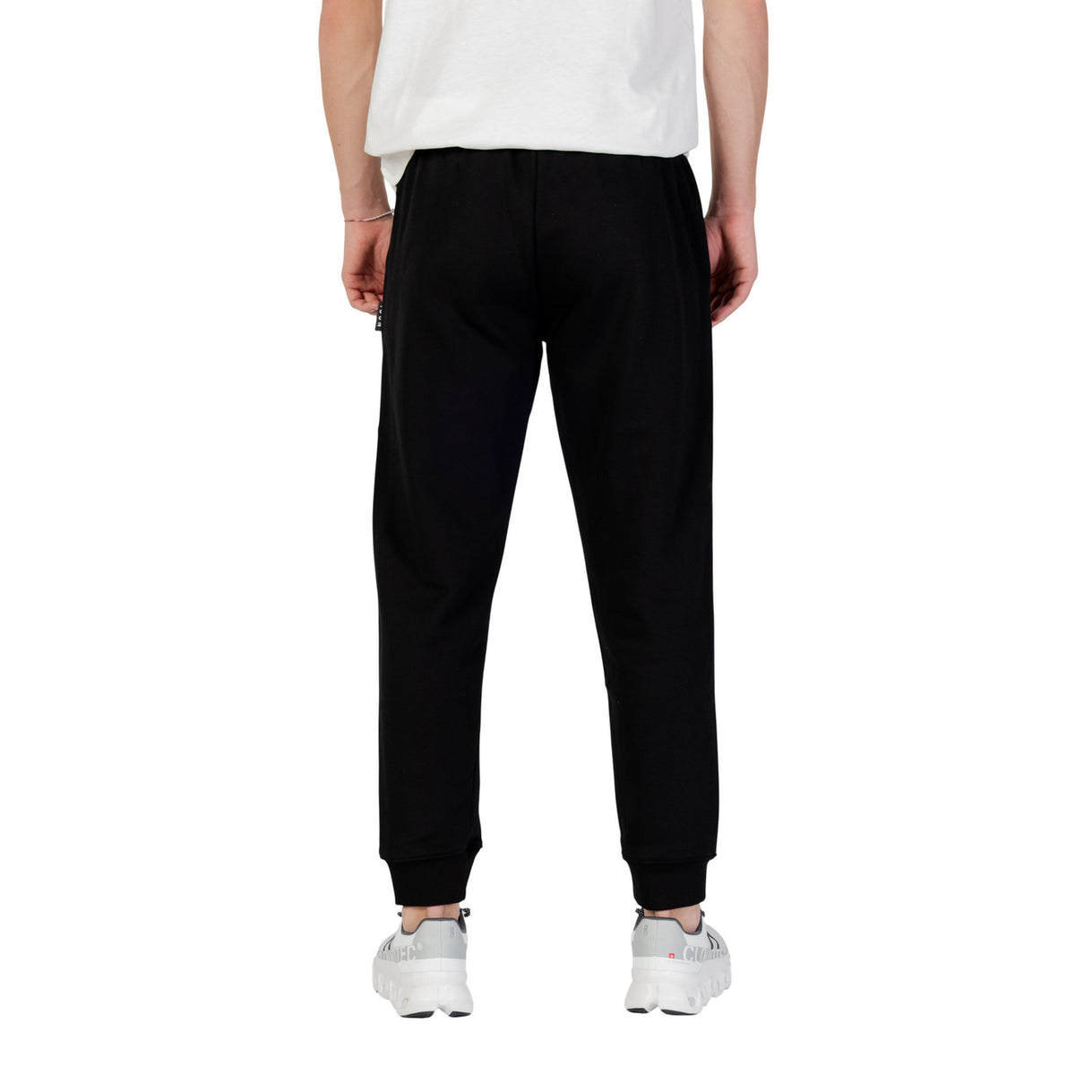 Image 2 : Pantalon Icon homme noir impression, détail de la coupe — delvale