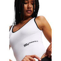 Image 4 : Body côtelé femme Karl Lagerfeld Jeans porté de profil, coupe ajustée et bretelles fines avec finitions noires — Delvale