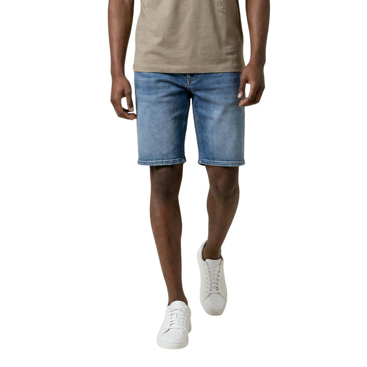 Image 1 : Bermuda Replay homme bleu azur en coton stretch, vue de face — Delvale