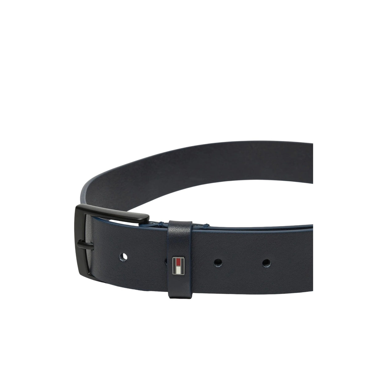 Image 3 : Vue d'ensemble de la ceinture cuir bleu marine Tommy Hilfiger homme, texture cuir véritable mat et finition soignée — Delvale