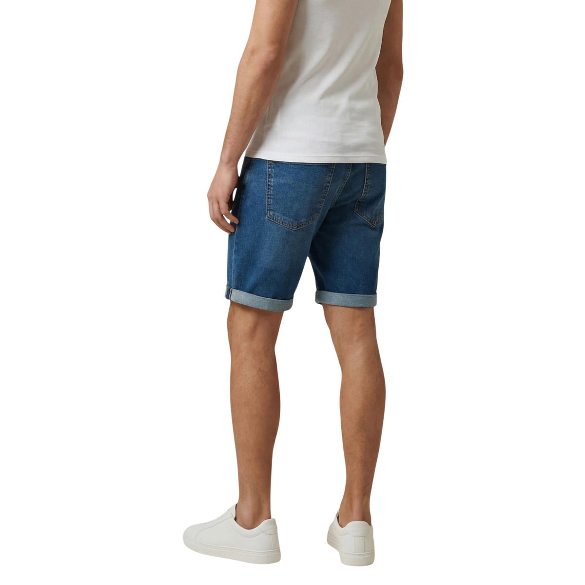 Image 2 : Bermuda Calvin Klein Jeans homme bleu azur en coton, vue détaillée de la coupe et finitions — Delvale