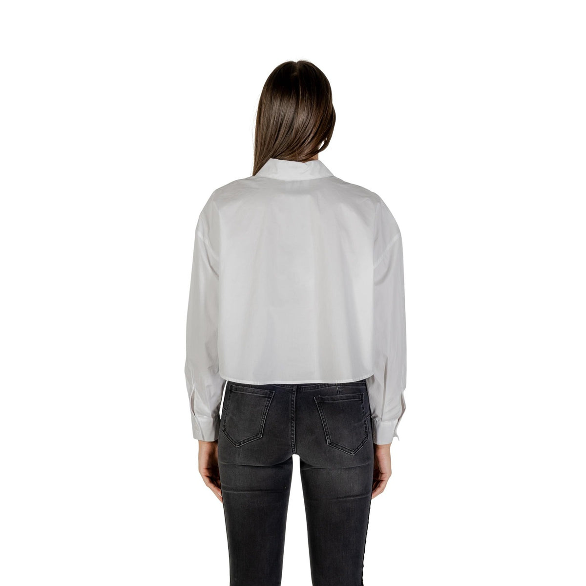 Image 3 : Vue d'ensemble de la chemise blanche Armani Exchange femme, coupe fluide et décontractée — Delvale